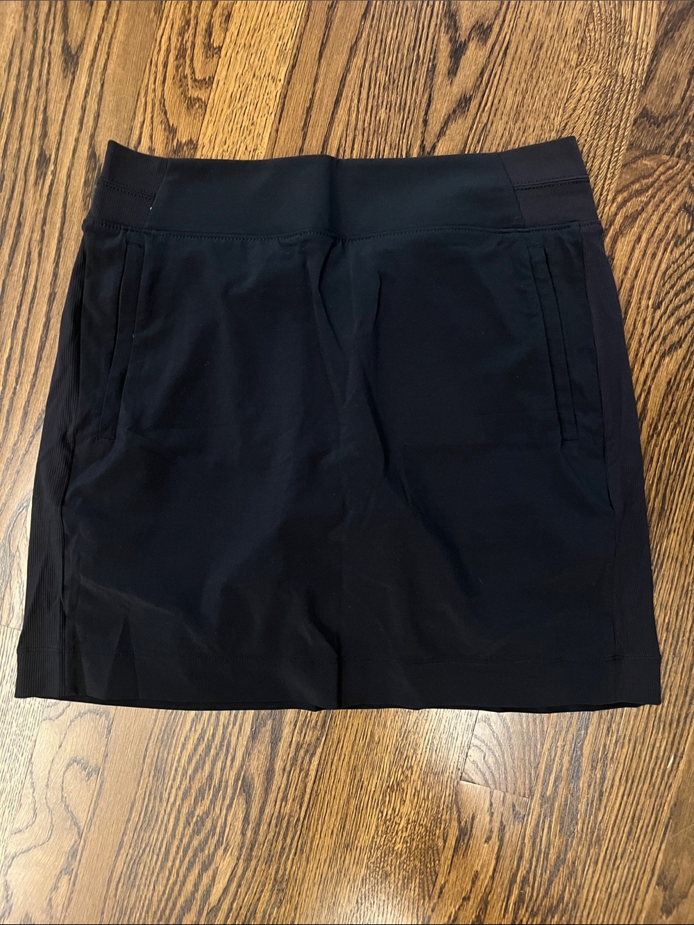 Athleta Black Skort. Size 10 Tall. Side zip pockets